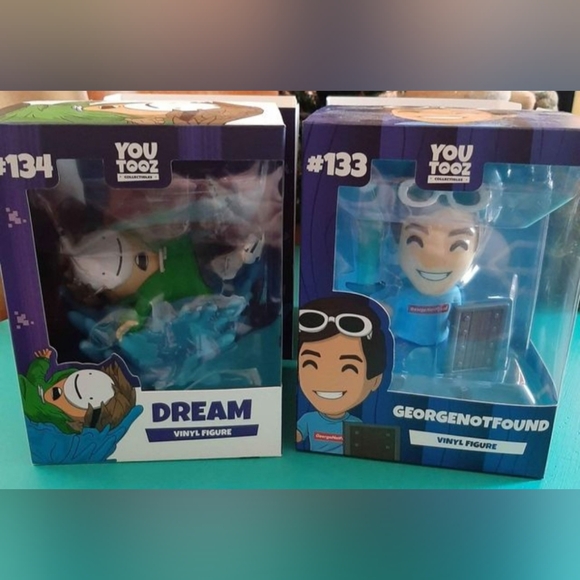 Youtooz - Picture 1 of 2